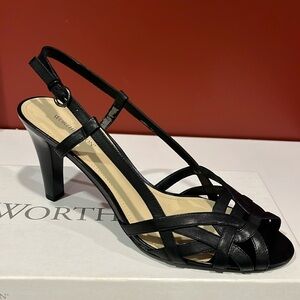 🆕 WORTHINGTON Sandals. #24